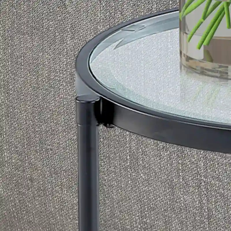 Kleiner runder Beistelltisch aus gehärtetem Glas